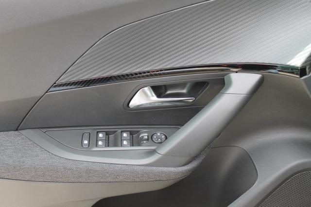 PEUGEOT 2008 usata, con Cruise Control