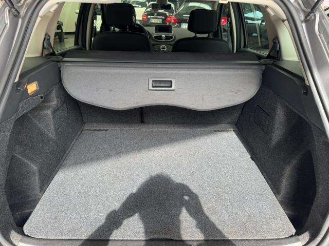 RENAULT Clio usata, con Specchietti laterali elettrici