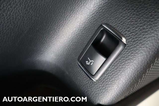 MERCEDES-BENZ GLA 200 usata, con Cronologia tagliandi