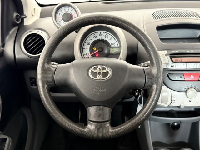 TOYOTA Aygo usata 13