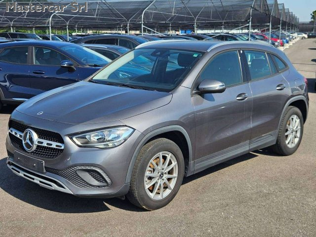 MERCEDES-BENZ GLA 200 usata 1