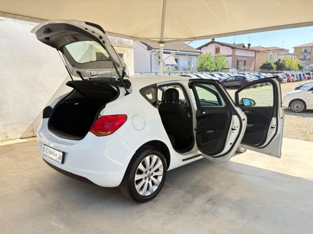 OPEL Astra usata, con Sensore di pioggia