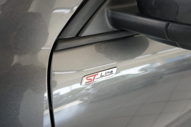 FORD Kuga usata, con Autoradio digitale