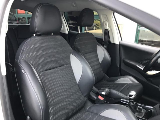 PEUGEOT 2008 usata, con Climatizzatore