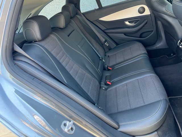 MERCEDES-BENZ E 300 usata, con Cerchi in lega