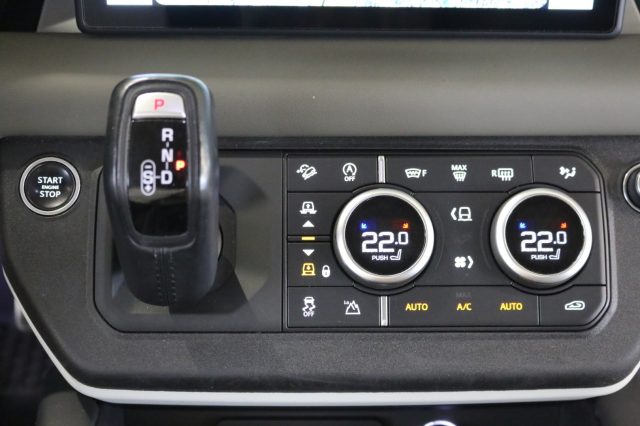 LAND ROVER Defender usata, con Volante in pelle