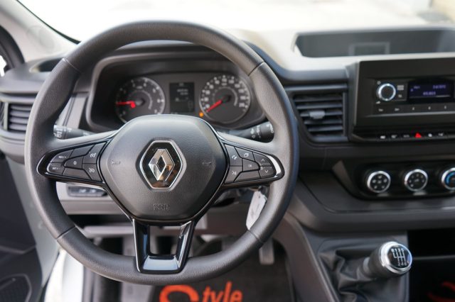 RENAULT Trafic usata, con Monitoraggio pressione pneumatici