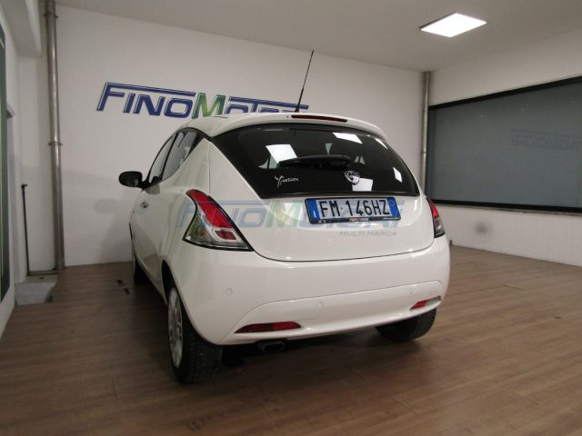 LANCIA Ypsilon usata, con USB