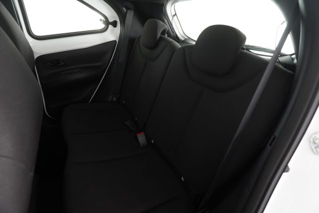 TOYOTA Aygo X usata 9