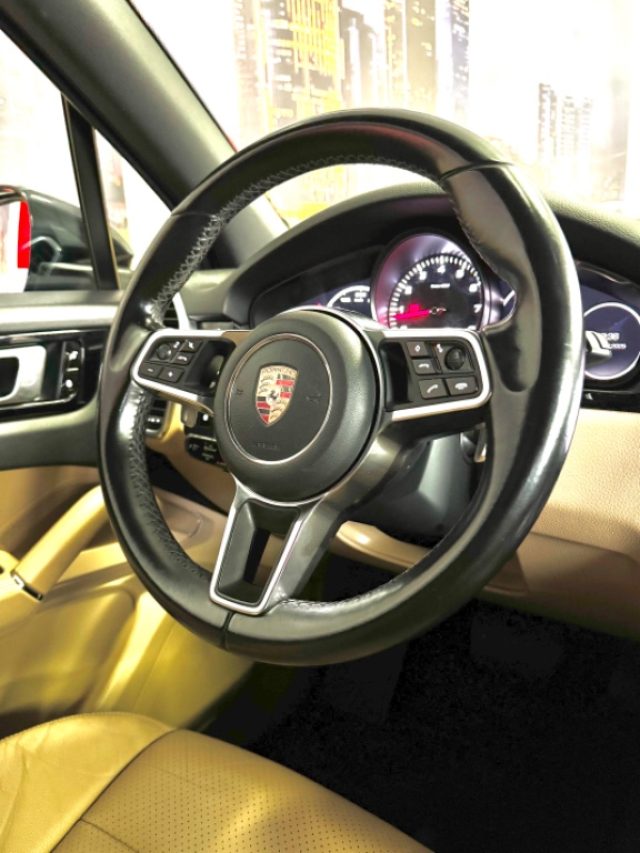 PORSCHE Cayenne usata, con Cerchi in lega