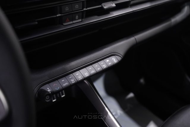 JEEP Avenger usata, con Fari LED