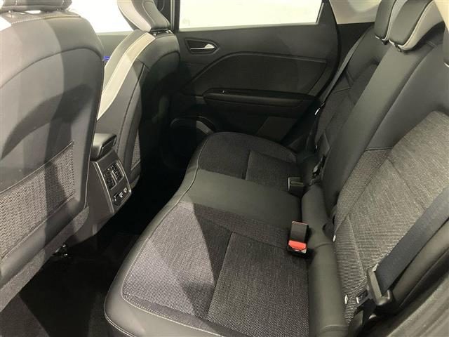 RENAULT Captur usata, con Volante in pelle