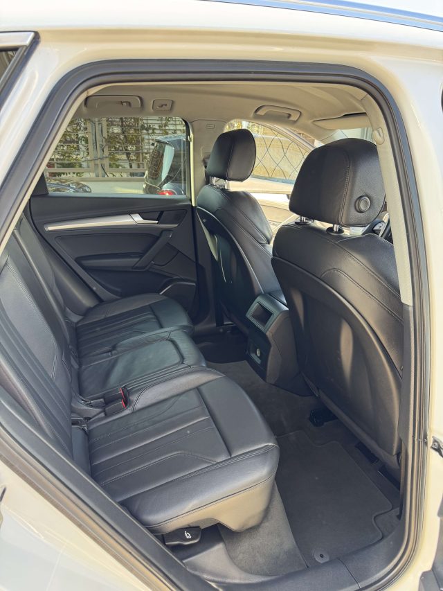 AUDI Q5 usata, con Sedile posteriore sdoppiato