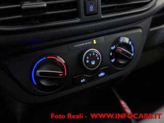 HYUNDAI i10 usata, con USB