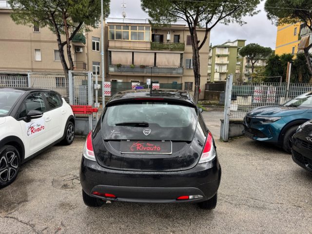 LANCIA Ypsilon usata, con Autoradio