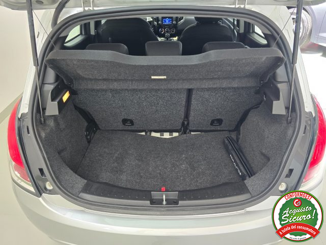 LANCIA Ypsilon usata, con ESP