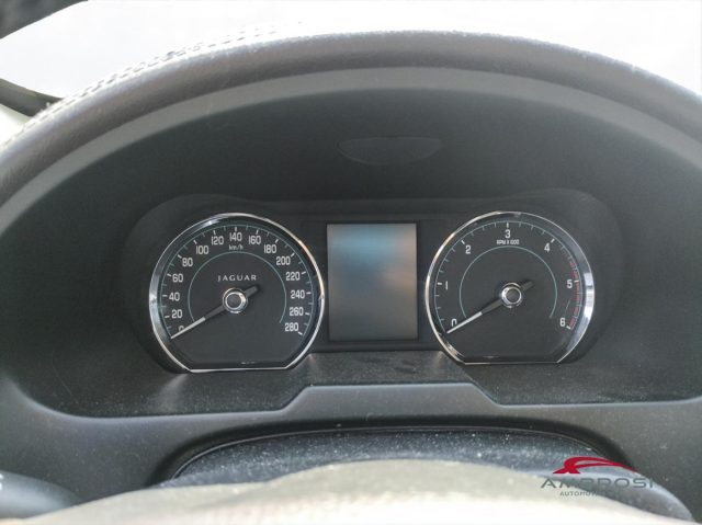 JAGUAR XF usata 9