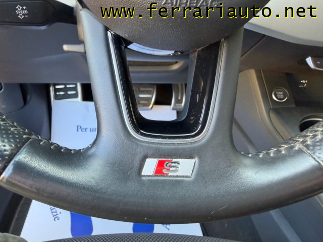 AUDI A4 usata, con Leve al volante