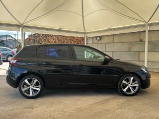 PEUGEOT 308 usata, con Autoradio