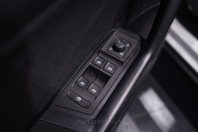 VOLKSWAGEN T-Roc usata, con Controllo trazione