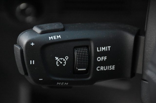 DS AUTOMOBILES DS 7 usata, con Fari LED