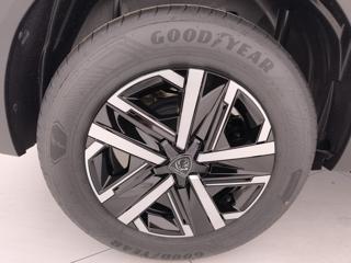 PEUGEOT 2008 usata, con Sensori di parcheggio posteriori