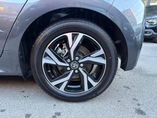 TOYOTA Yaris usata, con Bluetooth
