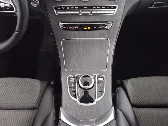 MERCEDES-BENZ C 220 usata, con Autoradio