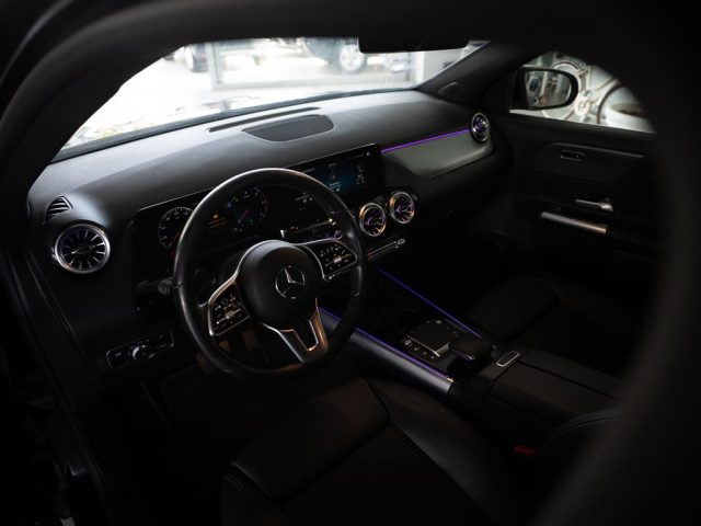 MERCEDES-BENZ GLA 200 usata, con Climatizzatore