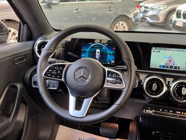 MERCEDES-BENZ A 180 usata, con Controllo automatico clima