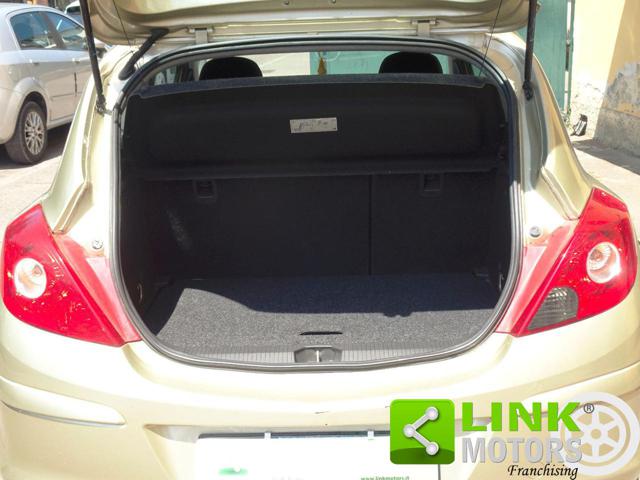 OPEL Corsa usata, con Airbag testa