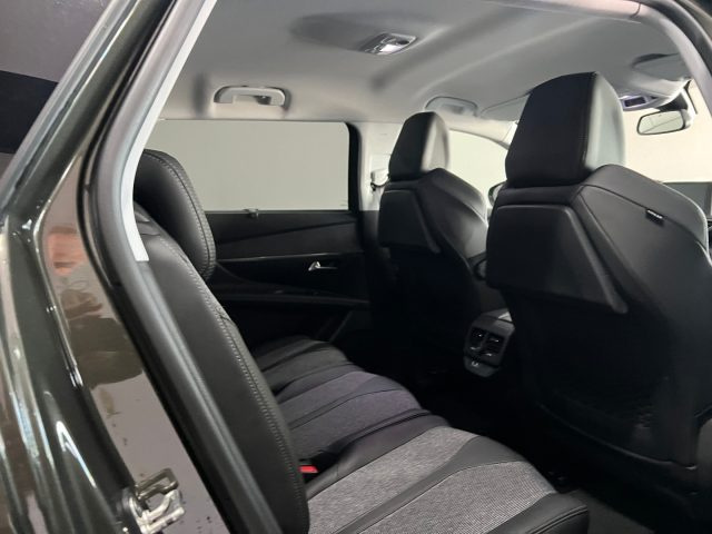 PEUGEOT 5008 usata, con Climatizzatore