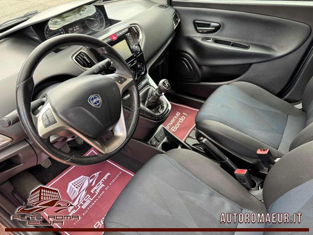LANCIA Ypsilon usata, con ESP