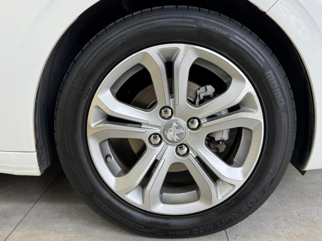 PEUGEOT 208 usata, con Boardcomputer