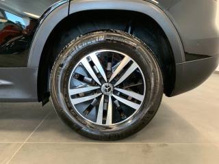 MERCEDES-BENZ GLB 180 usata, con Fari direzionali