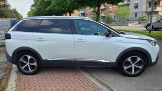 PEUGEOT 5008 usata, con Cerchi in lega