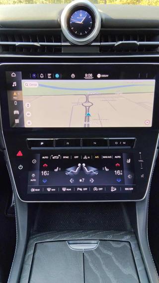 MASERATI Grecale usata, con Chiusura centralizzata