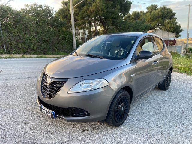 LANCIA Ypsilon usata, con ABS