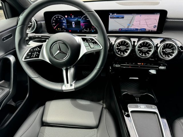 MERCEDES-BENZ A 180 usata, con Cronologia tagliandi