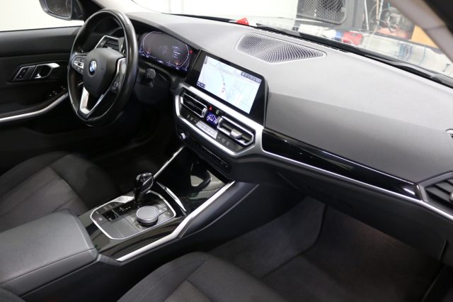 BMW 330 usata, con Servosterzo