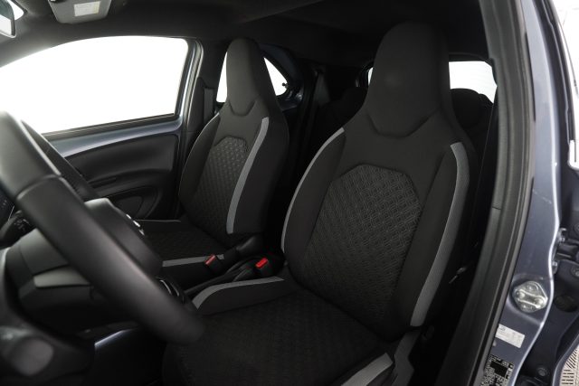 TOYOTA Aygo X usata 5