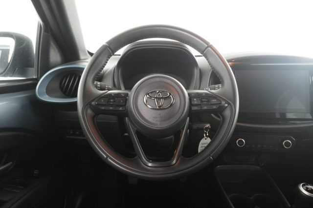 TOYOTA Aygo X usata 11