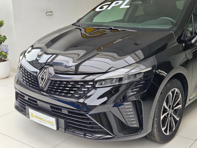 RENAULT Clio usata, con Airbag