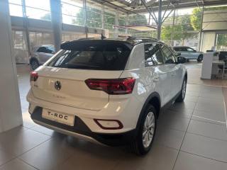 VOLKSWAGEN T-Roc usata, con Alzacristalli elettrici