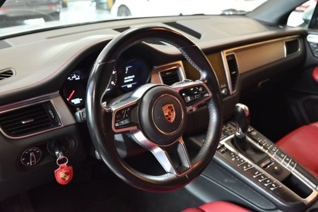 PORSCHE Macan usata 40