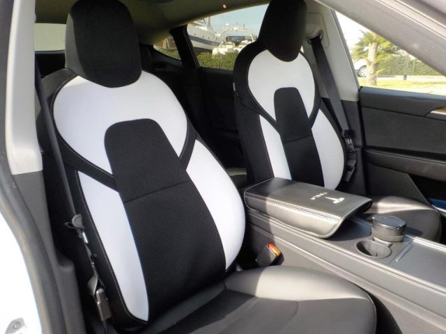 TESLA Model Y usata, con Sensore di pioggia