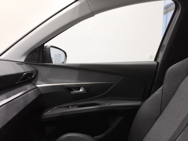 PEUGEOT 3008 usata, con Fari LED