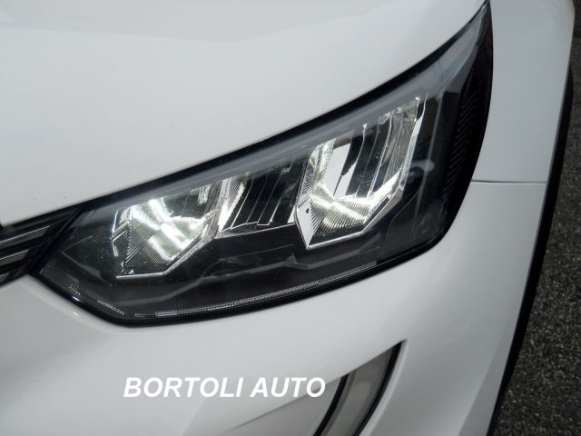 PEUGEOT 2008 usata, con Cruise Control