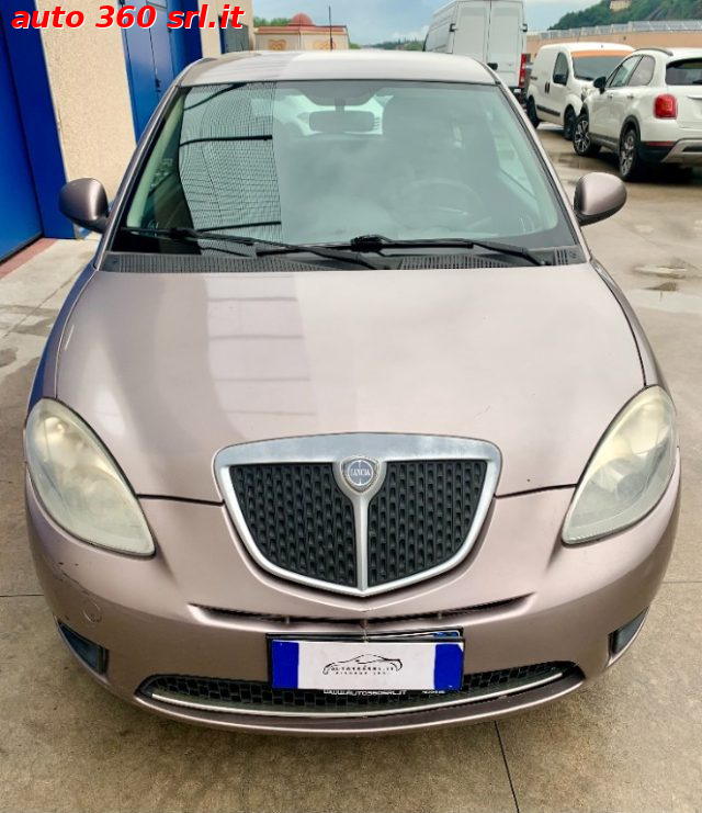 LANCIA Ypsilon usata, con Airbag