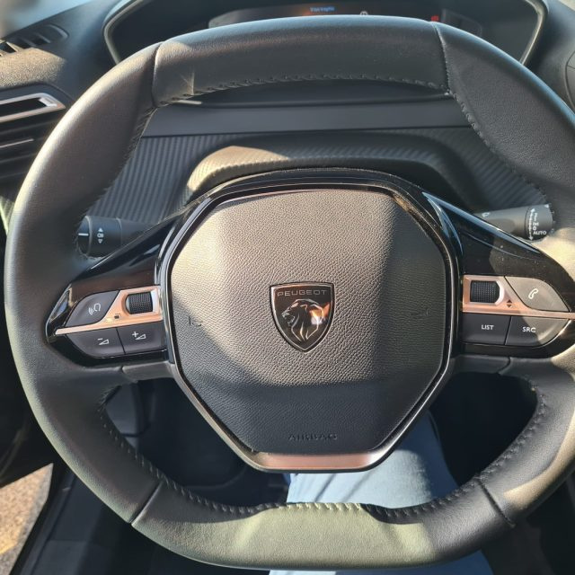 PEUGEOT 208 usata, con Specchietti laterali elettrici